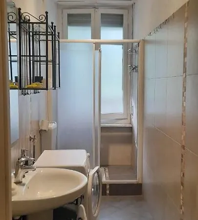 Quadrilocale Vicino Alla Metro A 5 Minuti Dal Centro Apartamento Turim